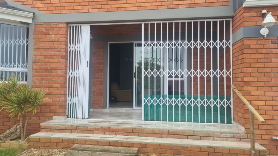 2 Bedroom Property for Sale in Dana Bay Western Cape